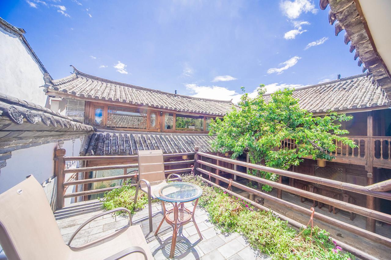 Lijiang Half Moon Bay Inn Exterior photo